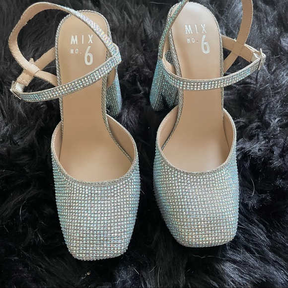 SOLD - MIX NO. 6- SURIE PLATFORM SANDAL 6.5 NWOT - Picture 5 of 6